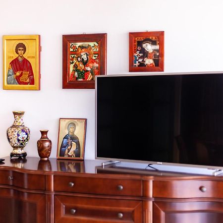 Spacious Apartment In City Centre Jászvásár Kültér fotó