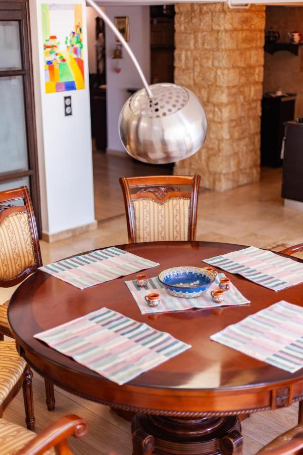 Spacious Apartment In City Centre Jászvásár Kültér fotó