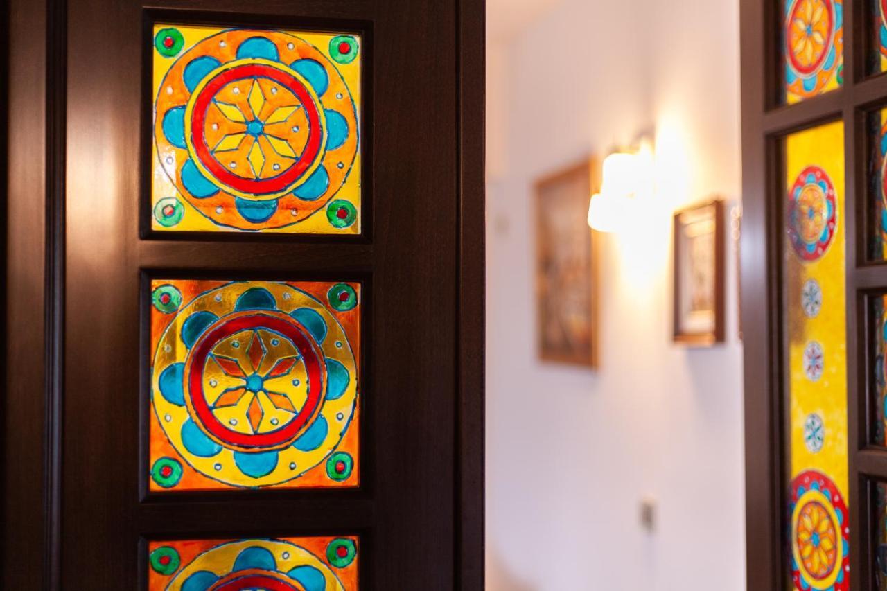 Spacious Apartment In City Centre Jászvásár Kültér fotó